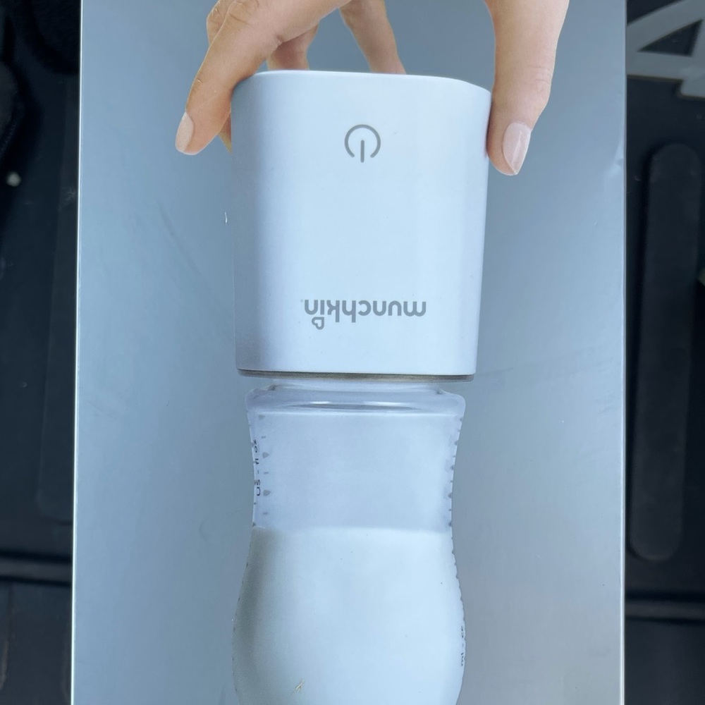 Baby swaddle her and milk warmer baby Bundle great for new moms we’re gift😊🎁